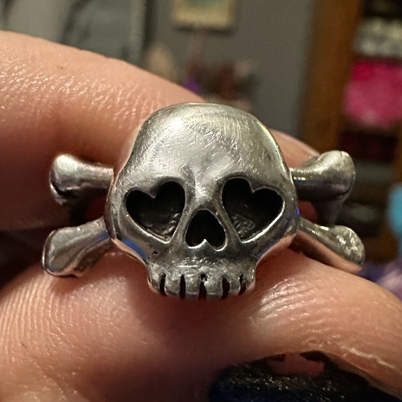 Etah Love Emily Strange Skull Ring - Picture 1 of 5
